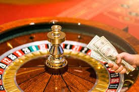 peri11 platform showing football markets, live casino tables, and slot games on mobile and desktop